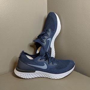 Nike Epic React Flyknit "College Navy"